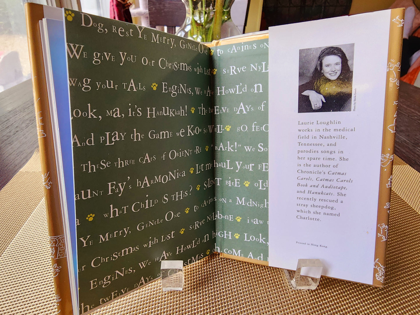 Holiday Hounds Traditional Songs for Festive Dogs by Laurie Loughlin Hardcover (47 Pages)