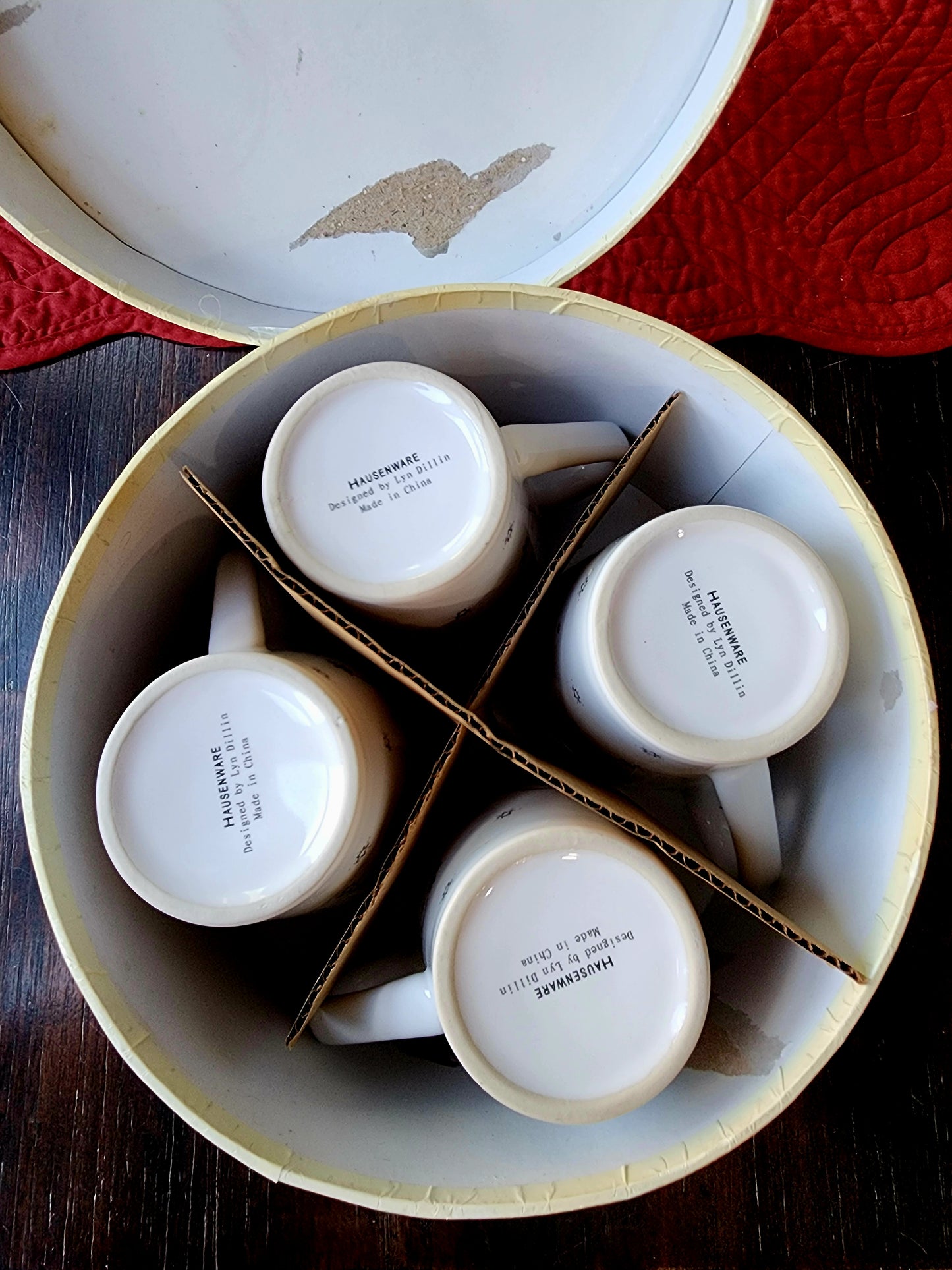 Set of 4 Coffee Mugs Cheer White Cups Gold Print Stars Snowflakes Original Box