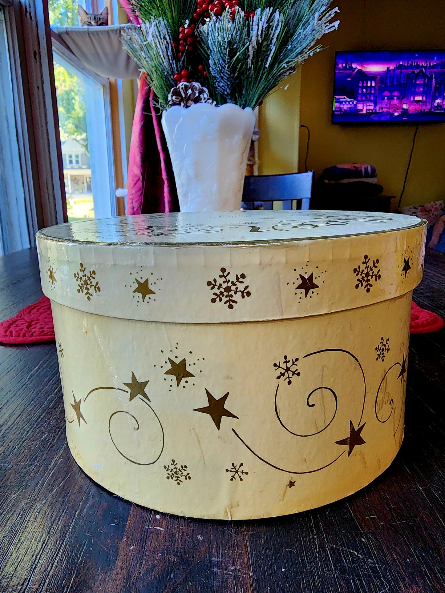 Set of 4 Coffee Mugs Cheer White Cups Gold Print Stars Snowflakes Original Box