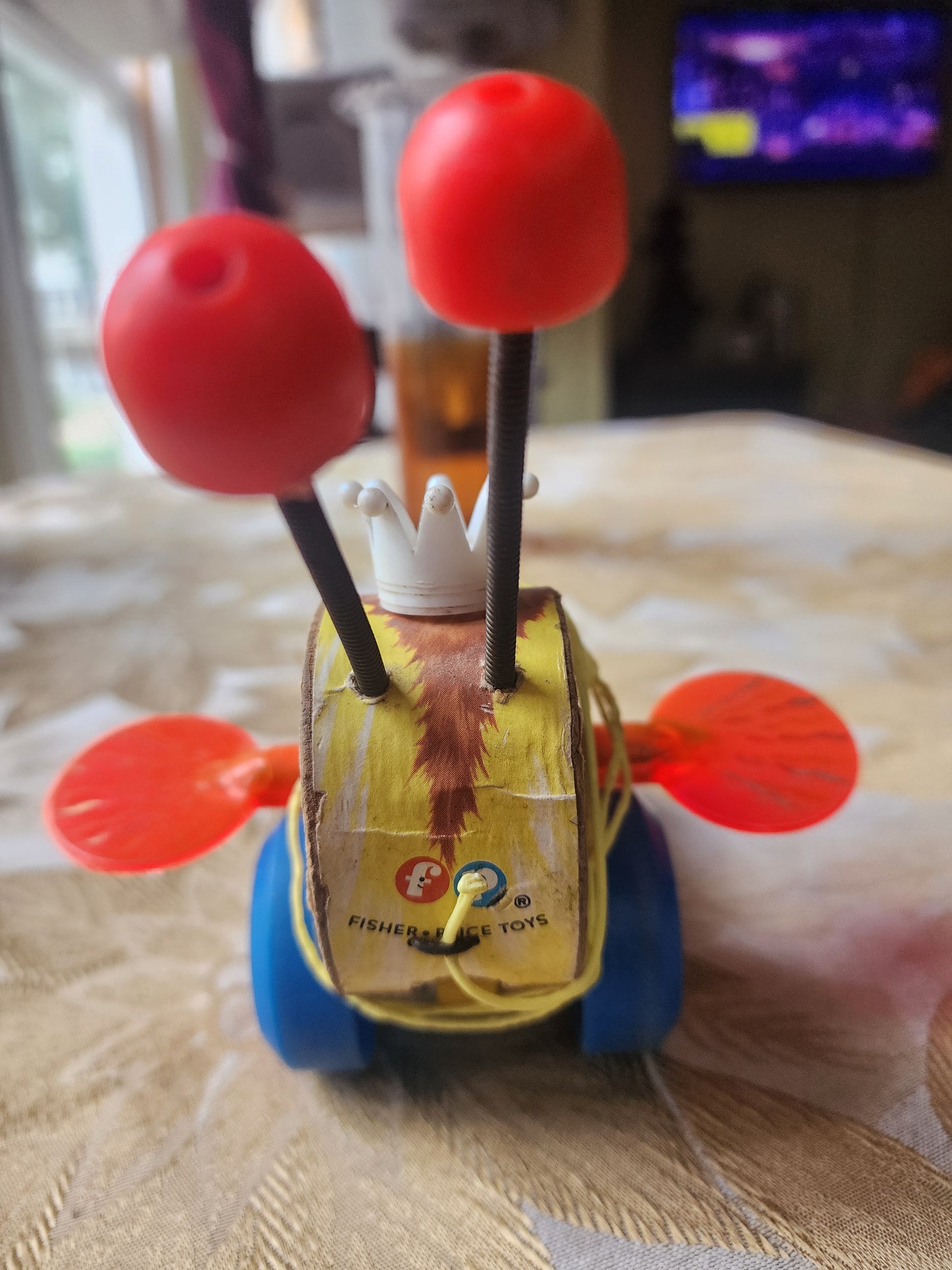 Vintage Fisher Price QUEEN BUZZY BEE #444 Wings Turn When Pulled, Wooden 1970s