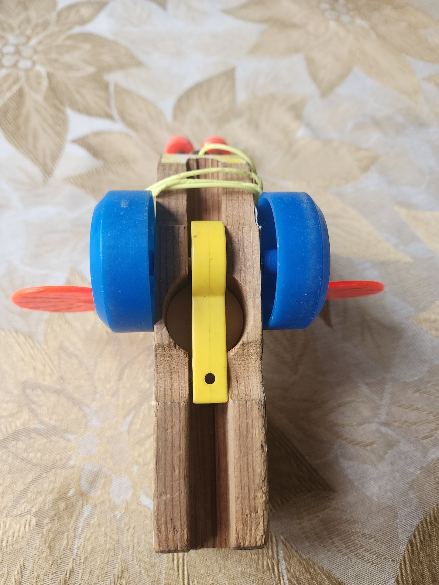 Vintage Fisher Price QUEEN BUZZY BEE #444 Wings Turn When Pulled, Wooden 1970s