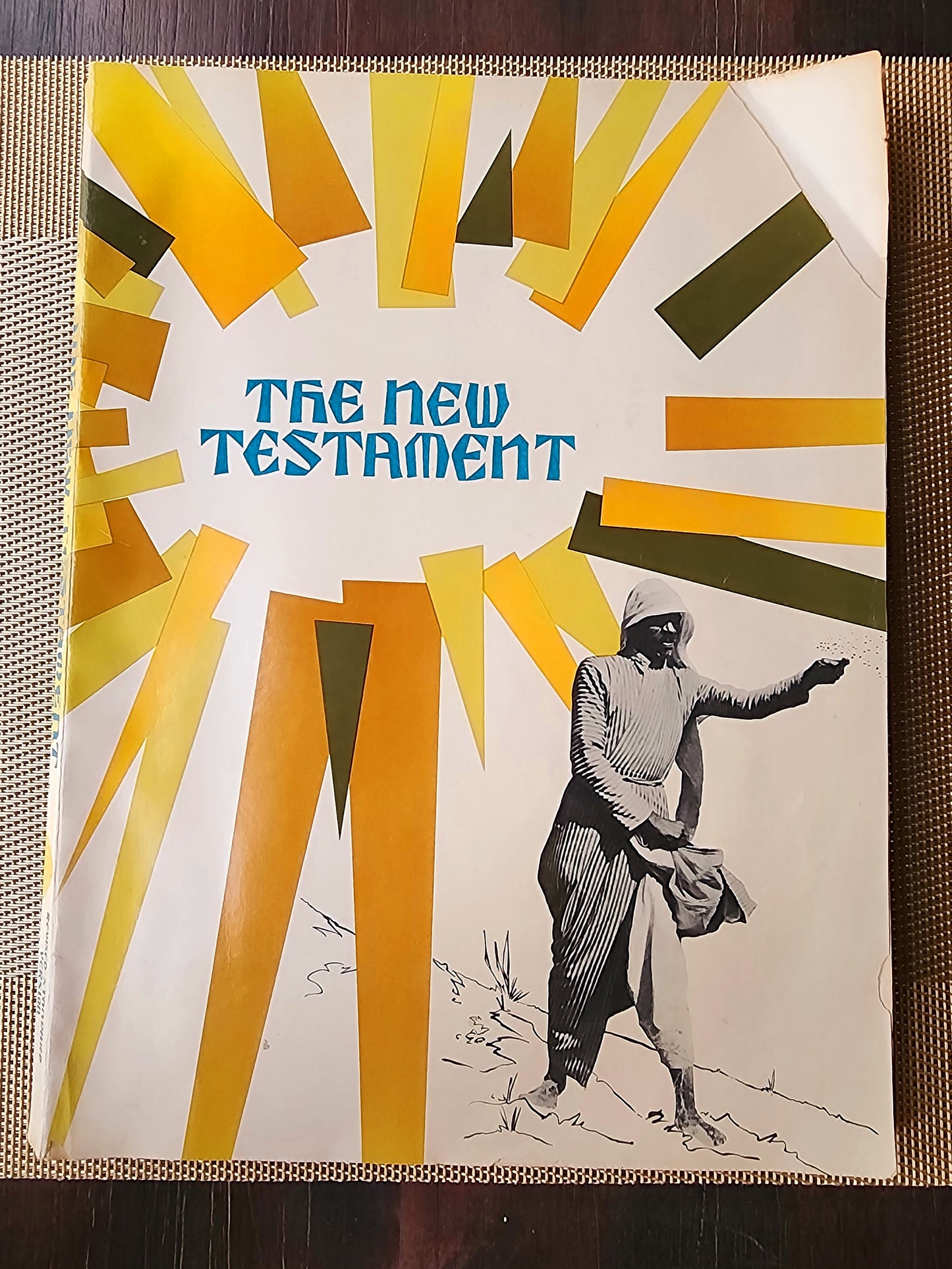 The New Testament: Revised Standard Version w/ Pictures (1946, Paperback)