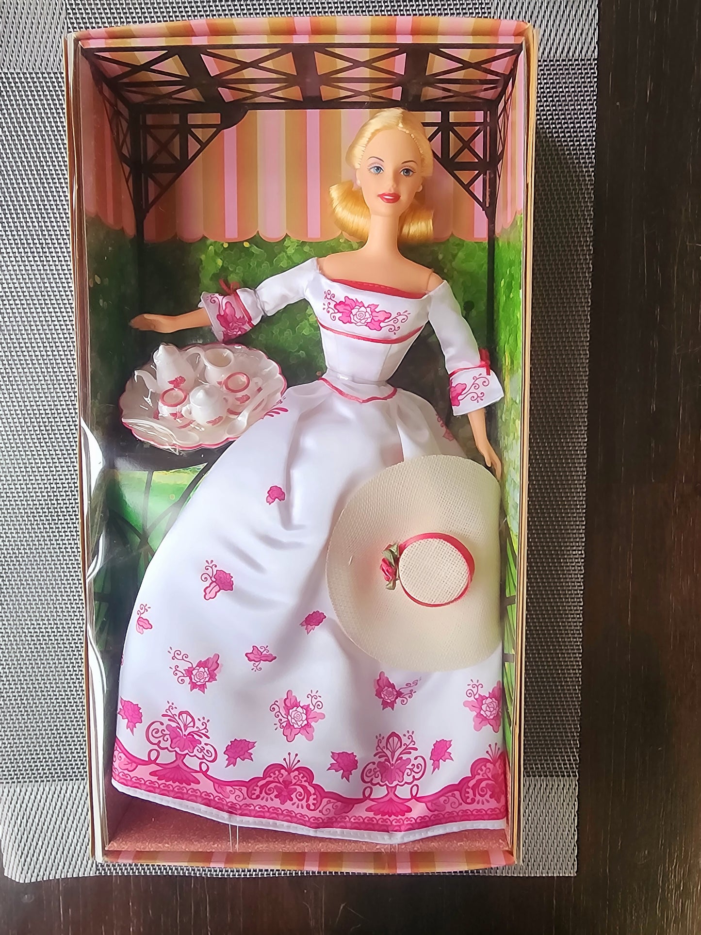 Barbie Victorian Tea - Caucasian Blonde Doll 2002 Mattel, #B0787, New In Box