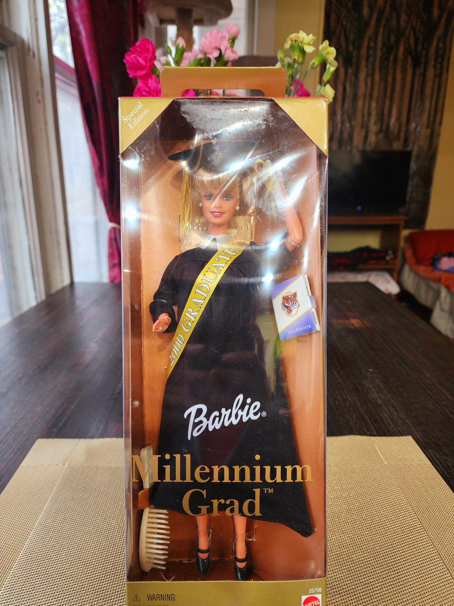 Mattel Barbie Doll Millenium Grad Special Edition Vintage 2000 New In Box #25708