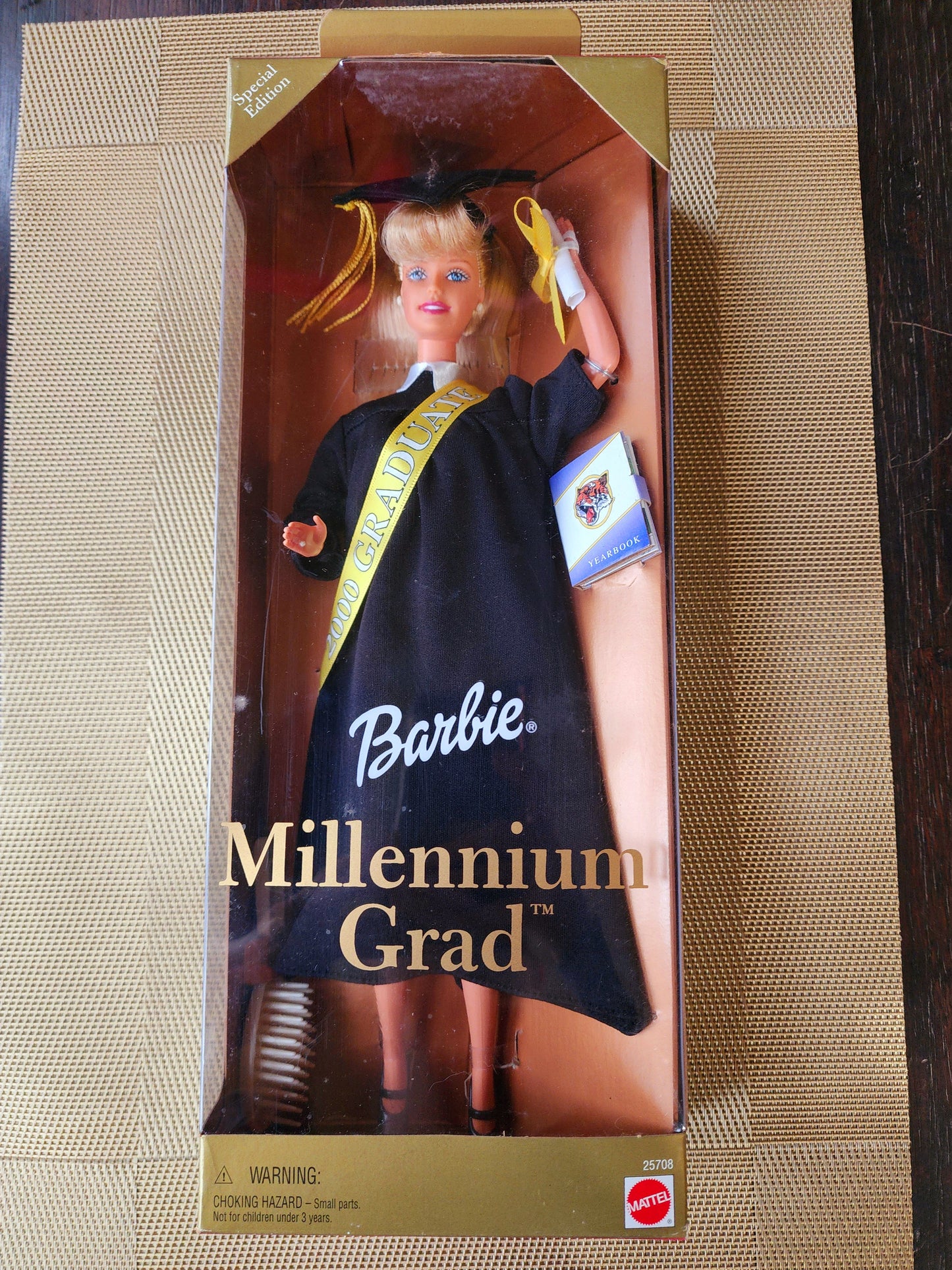 Mattel Barbie Doll Millenium Grad Special Edition Vintage 2000 New In Box #25708