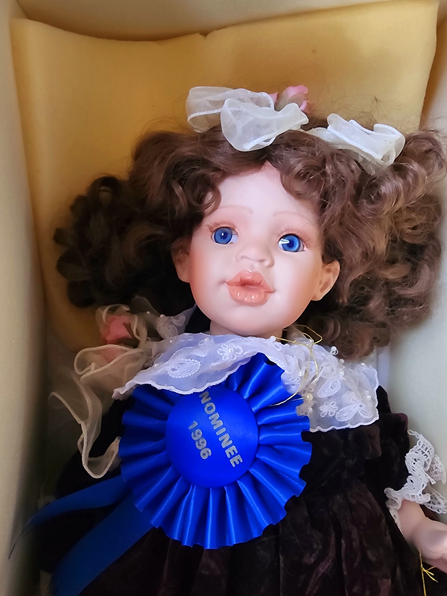 Precious Heirloom Doll Fayzah Spanos "Coquette" 16" Seated Limited Edition #547/2000, 1996 Nominee