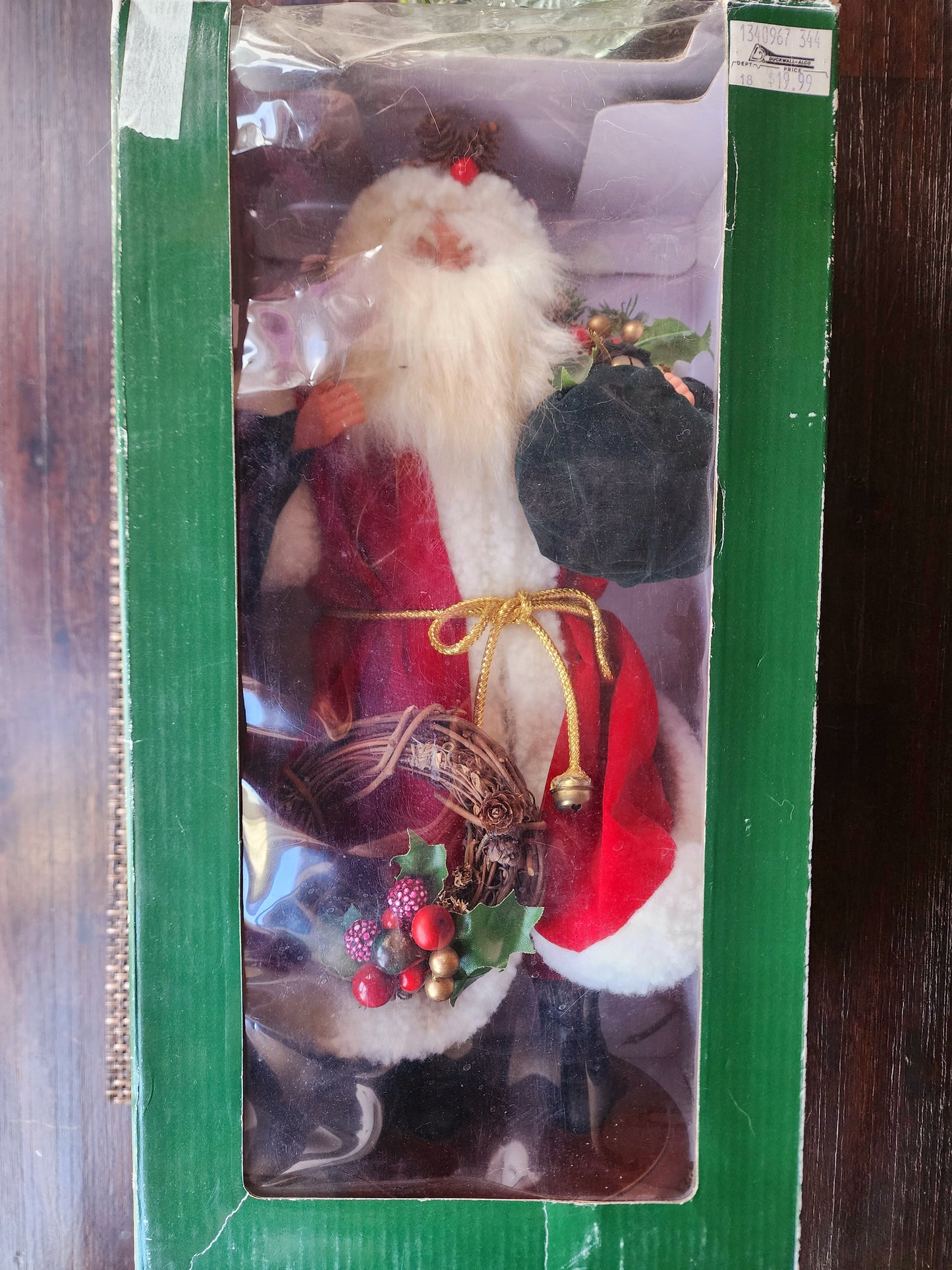 Vintage Christmas Collectable Santa Holding A Wreath, 1990's