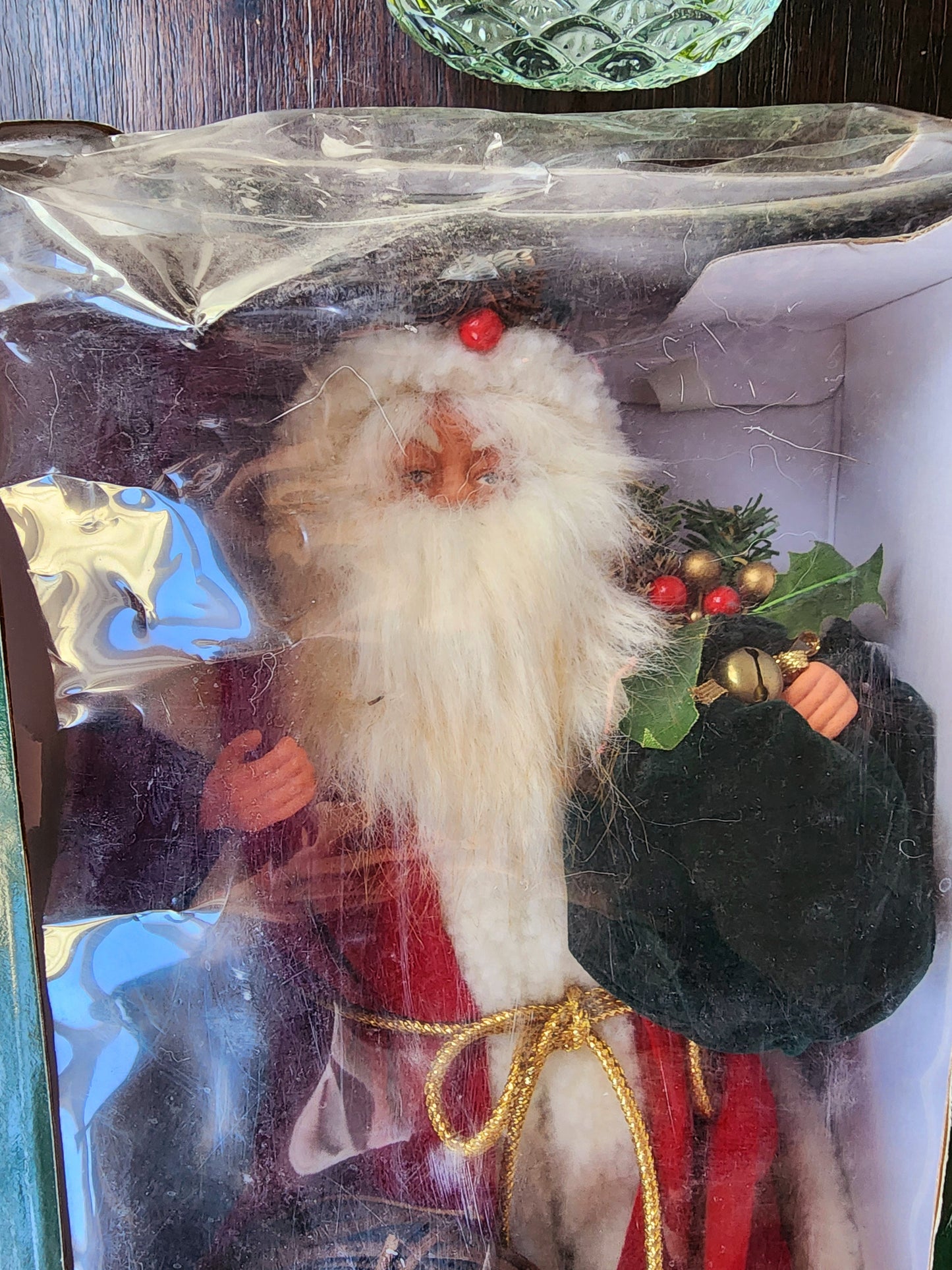 Vintage Christmas Collectable Santa Holding A Wreath, 1990's