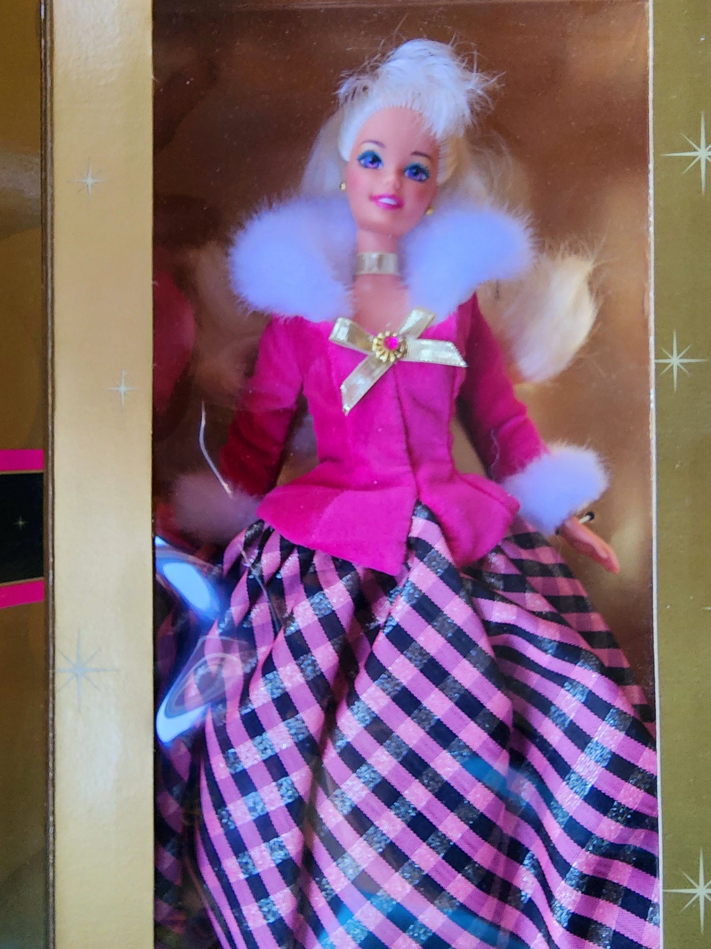 Barbie AVON Special Edition Winter Rhapsody #16353 1996 Mattel Blonde