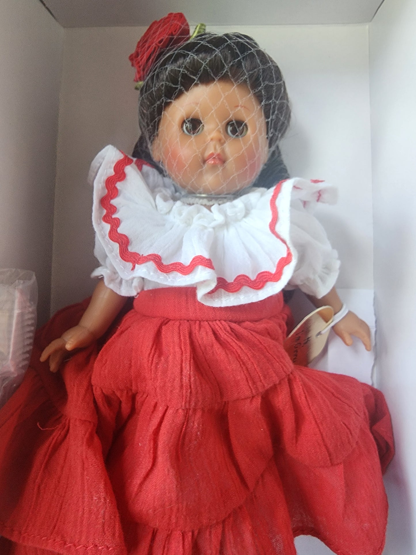 Ginny 8" Collectible Doll Mexico Doll #2HP231 New, NRFB