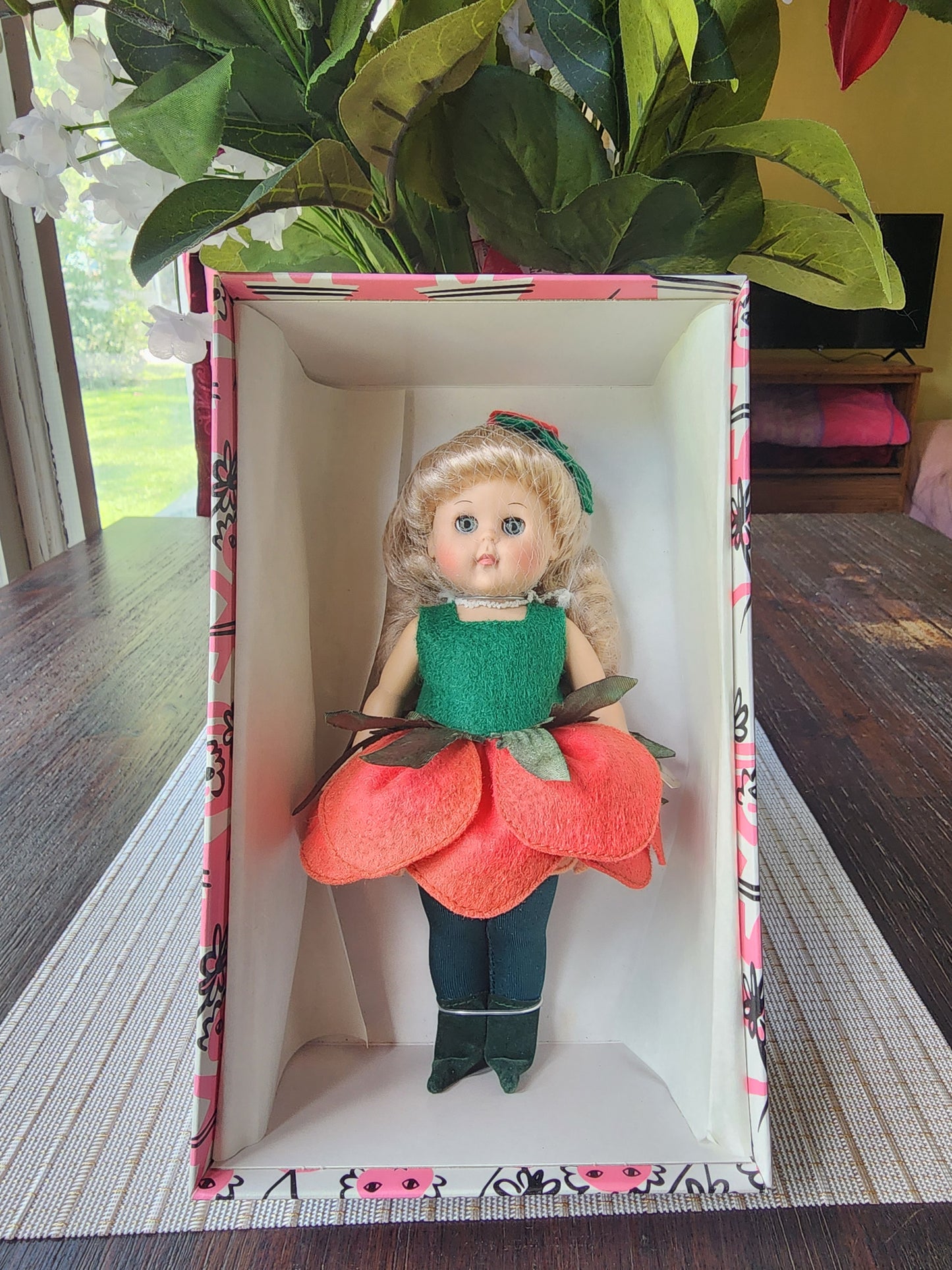 Vogue Ginny Cabbage Rose 8" Doll #1HP176 New NRFB