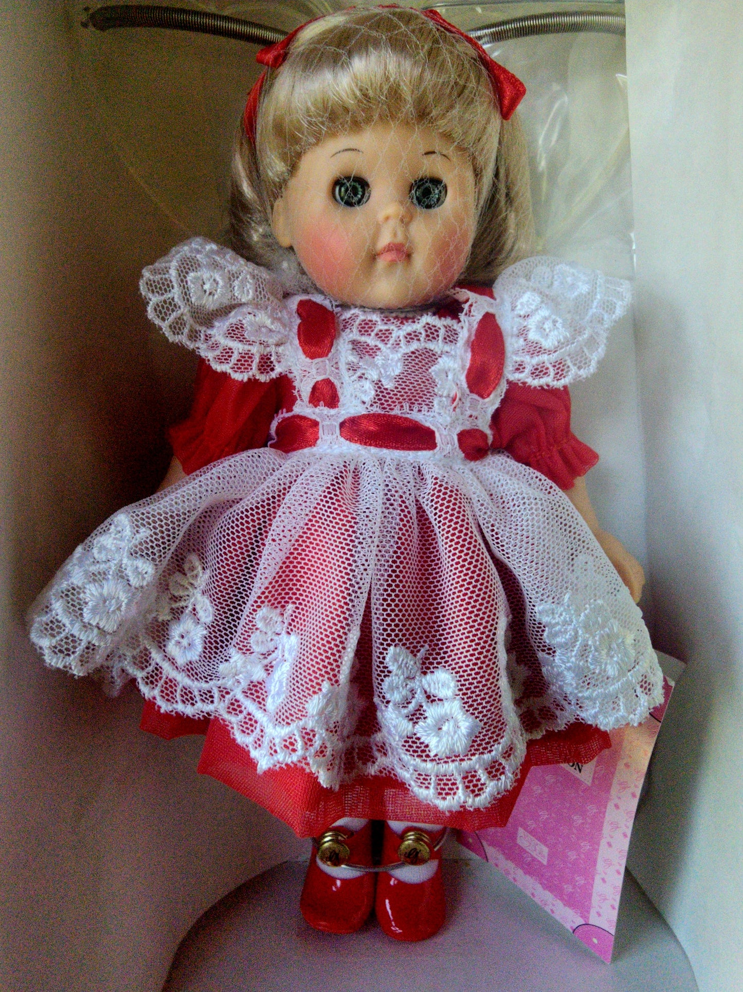 Vogue Doll Company Hi I’m Ginny February Valentine Girl New, NRFB