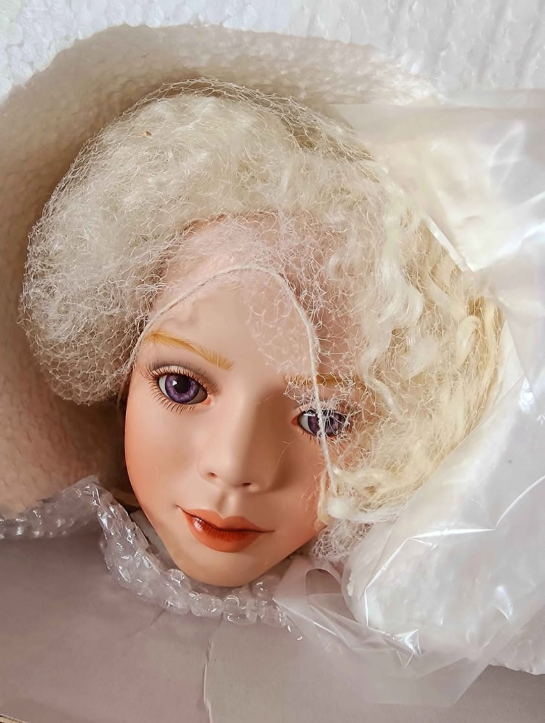 Gloria Vanderbilt 32"T Porcelain Limited Edition #469/1200 Dream Lover WHISPER Doll w/COA