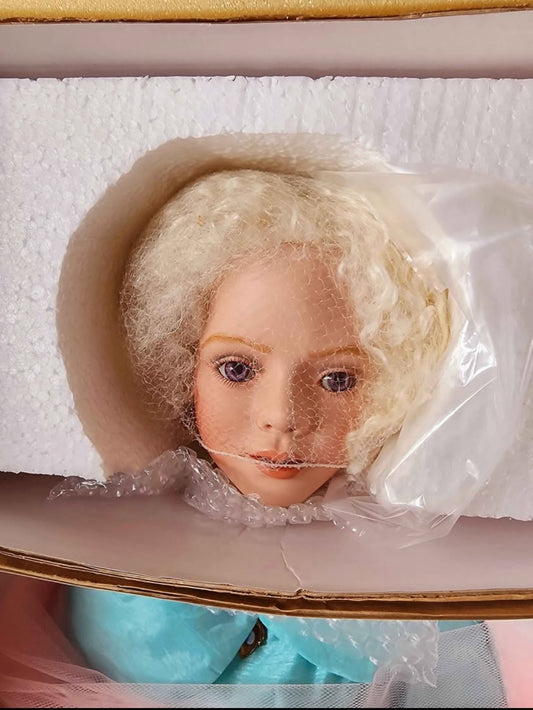Gloria Vanderbilt 32"T Porcelain Limited Edition #469/1200 Dream Lover WHISPER Doll w/COA