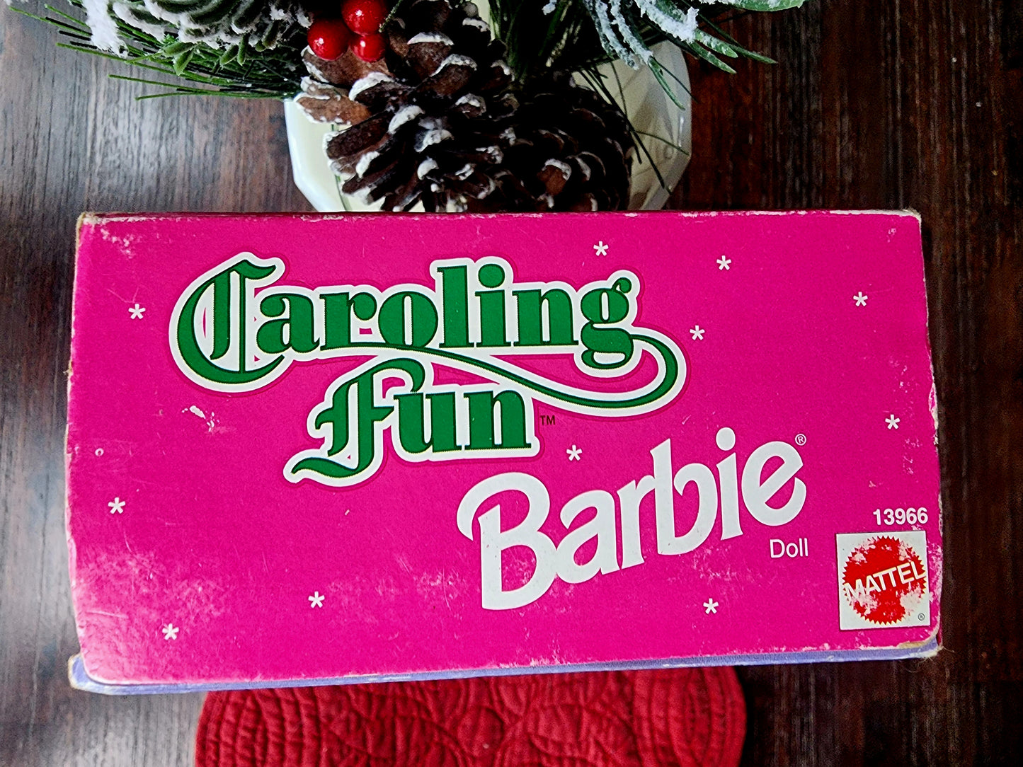 Vintage 1995 CAROLING FUN BARBIE Christmas Special Edition #13966 Sealed NRFB
