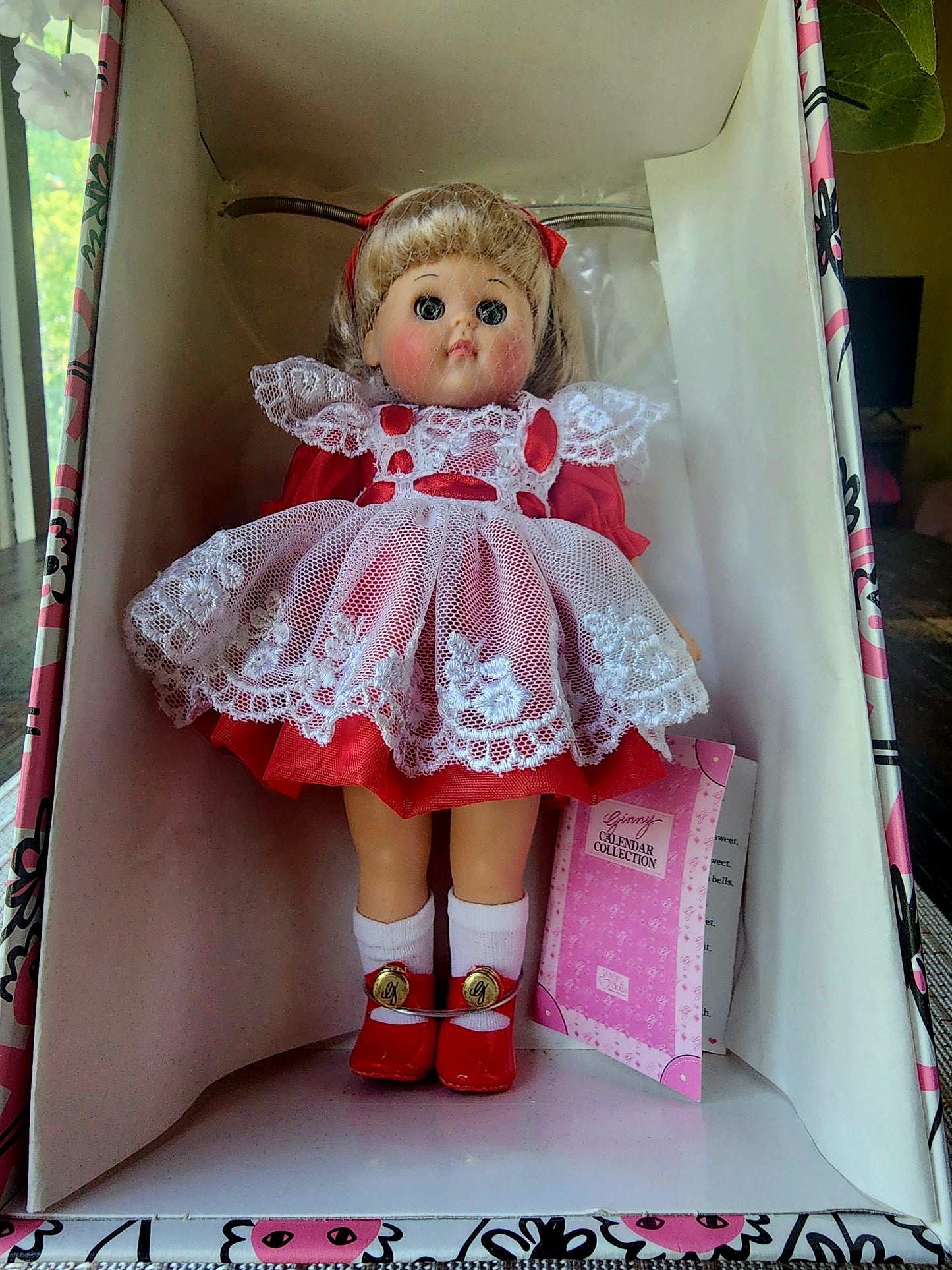 Vogue Doll Company Hi I’m Ginny February Valentine Girl New, NRFB