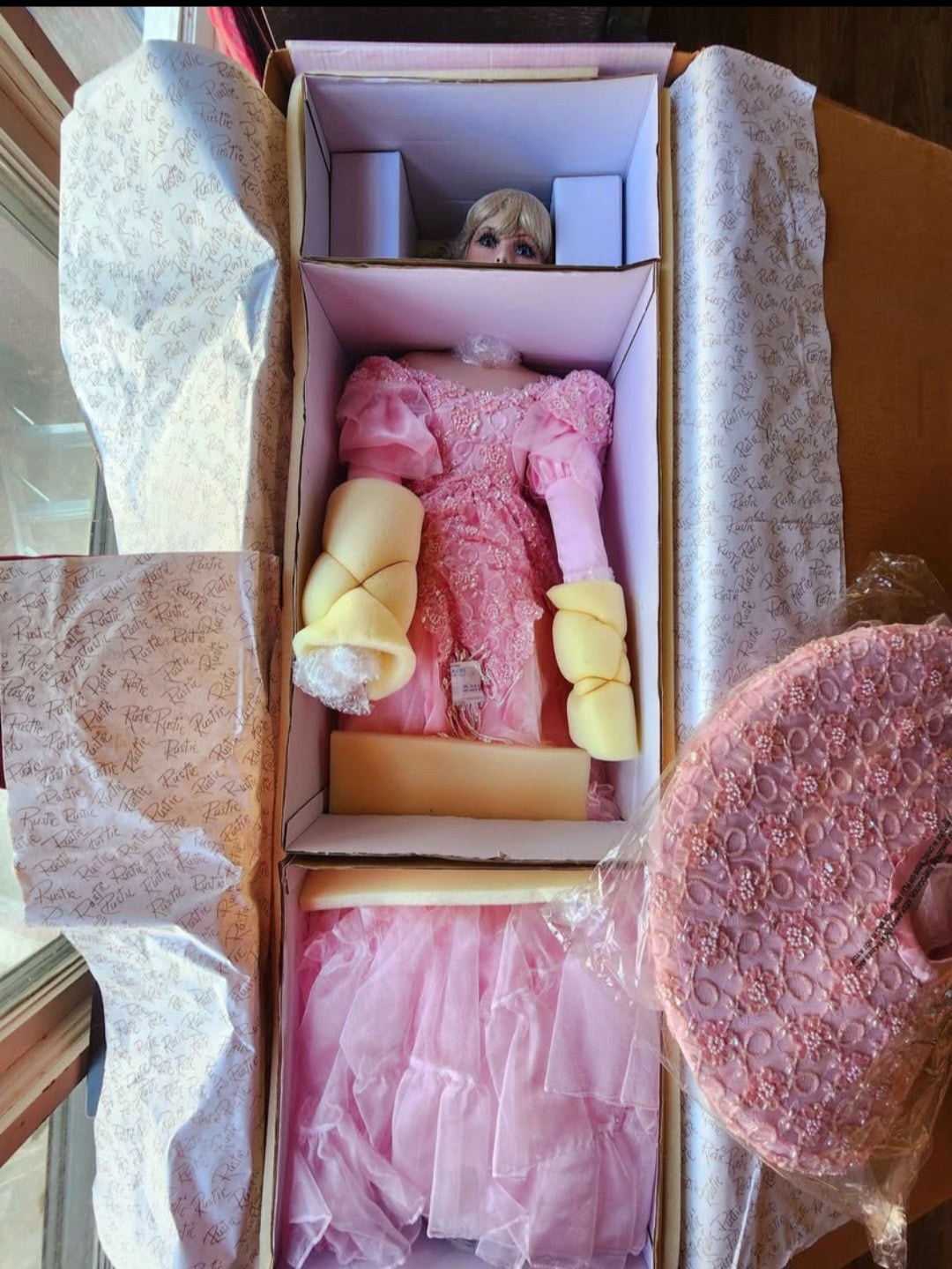 "Christa" Rustie Vintage Porcelain Doll w/, LPink Umbrella, Lmtd. Ed NIB Mint Condition