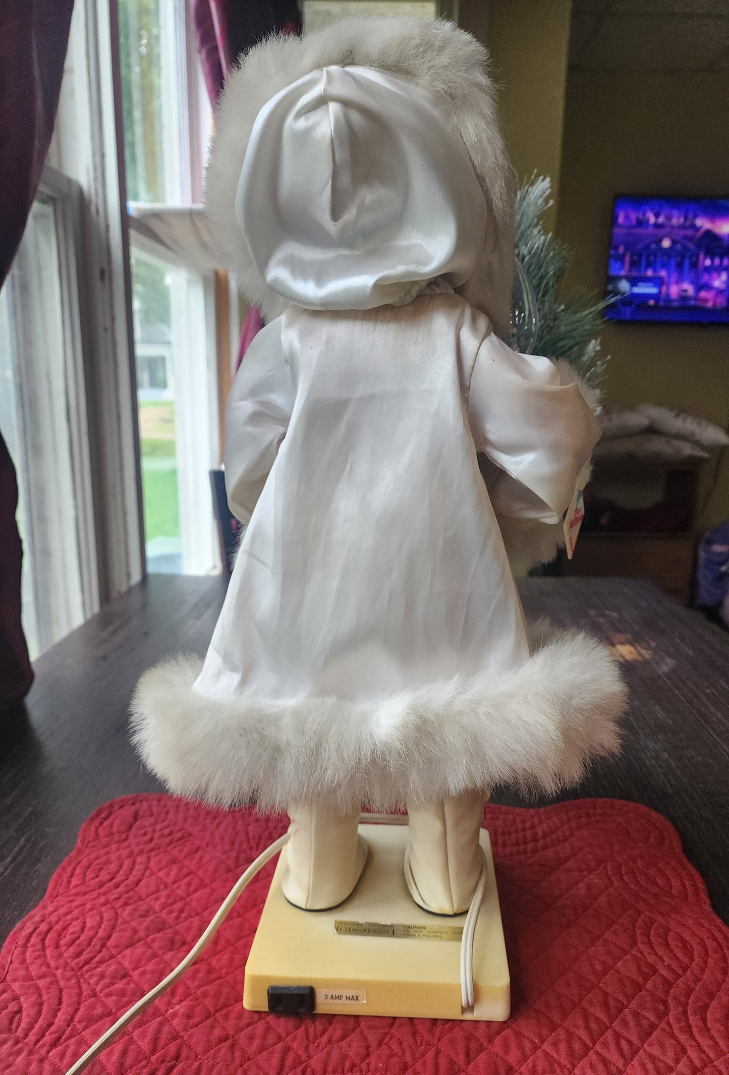 Snow Princess Christmas Girl by Telco Motion-ette' Lighted Christmas Girl 1991
