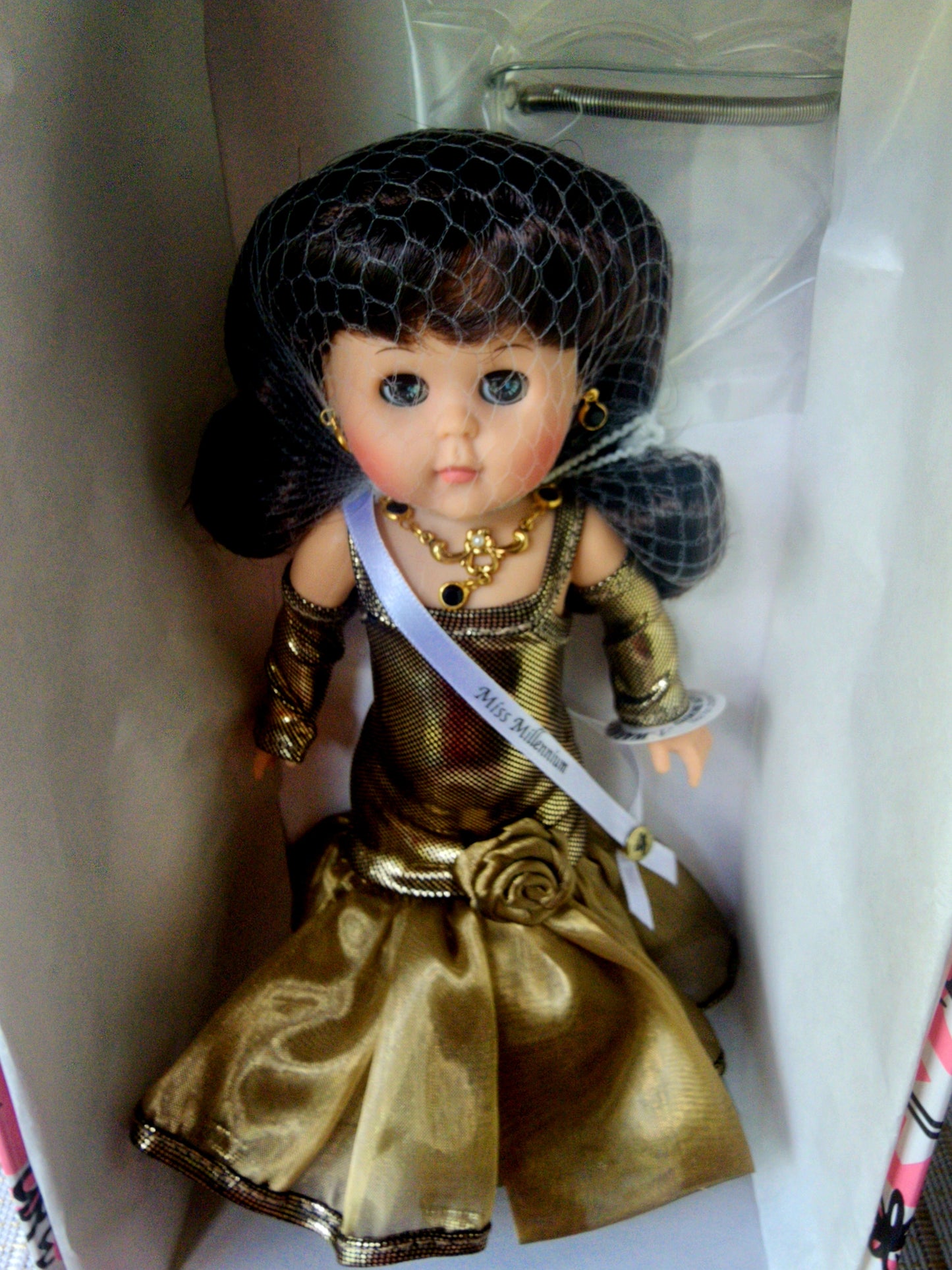 VOGUE GINNY MISS MILLENNIUM 8" Collectible Doll #9HP199 New, NRFB