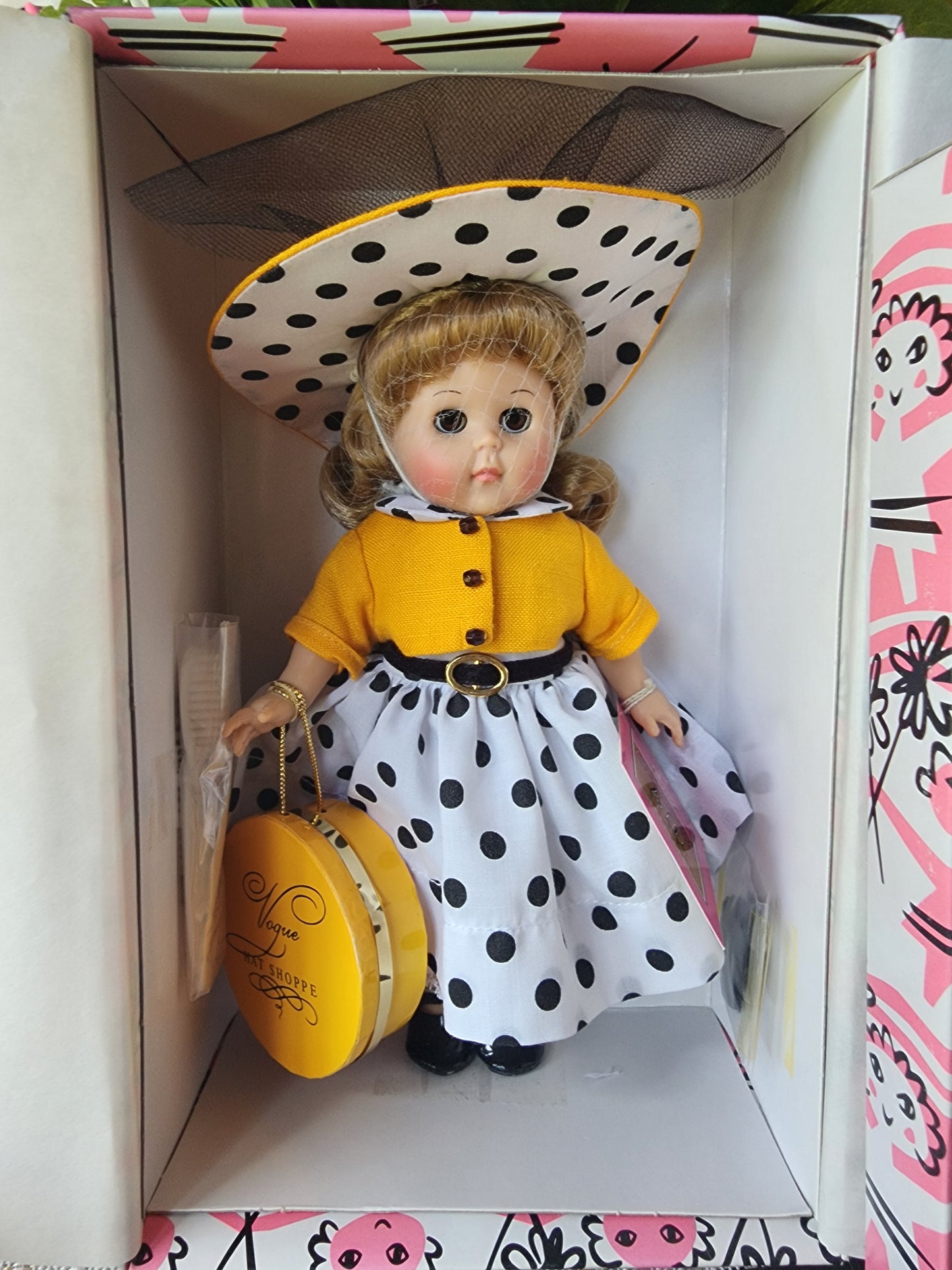 Vogue Doll Company Ginny Pretty as a Picture Doll 8" Collectible No. 1HP165 NRFB