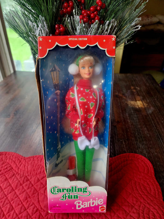 Vintage 1995 CAROLING FUN BARBIE Christmas Special Edition #13966 Sealed NRFB