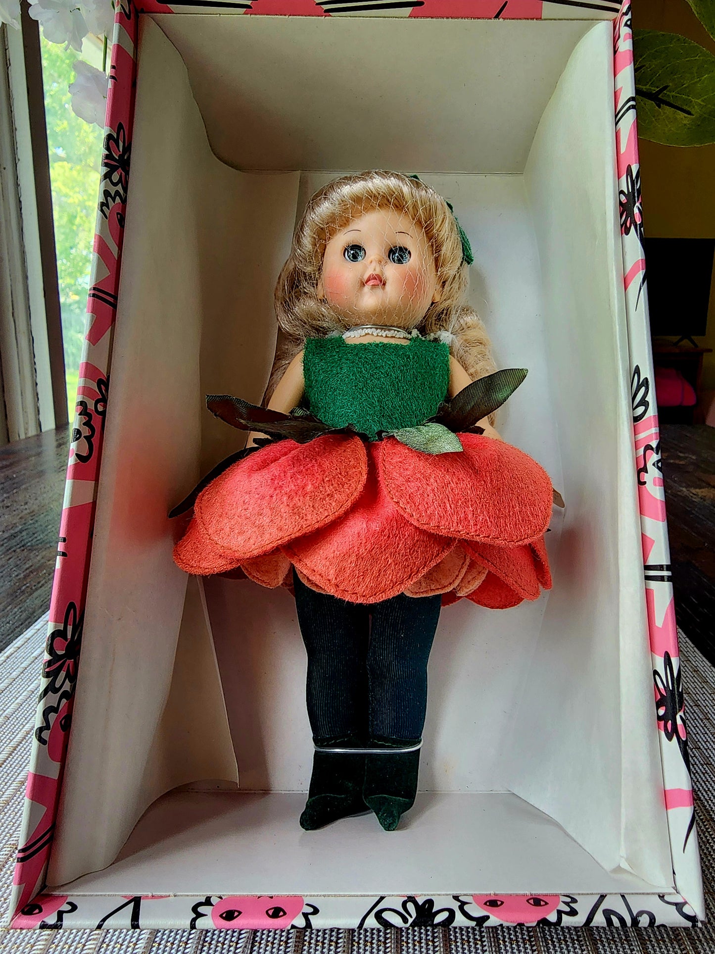 Vogue Ginny Cabbage Rose 8" Doll #1HP176 New NRFB