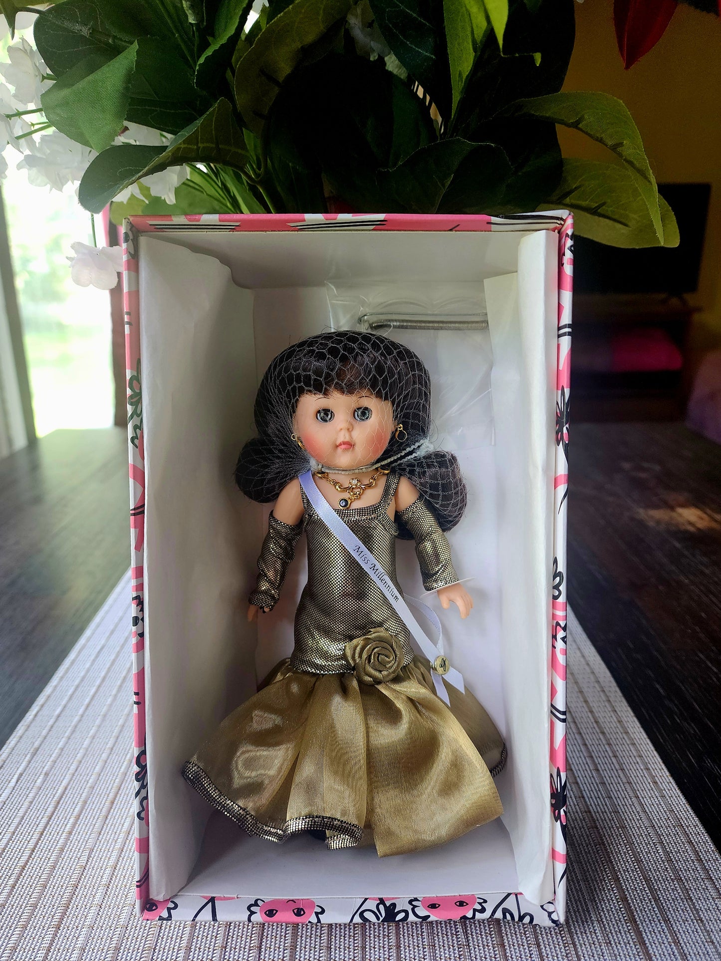 VOGUE GINNY MISS MILLENNIUM 8" Collectible Doll #9HP199 New, NRFB