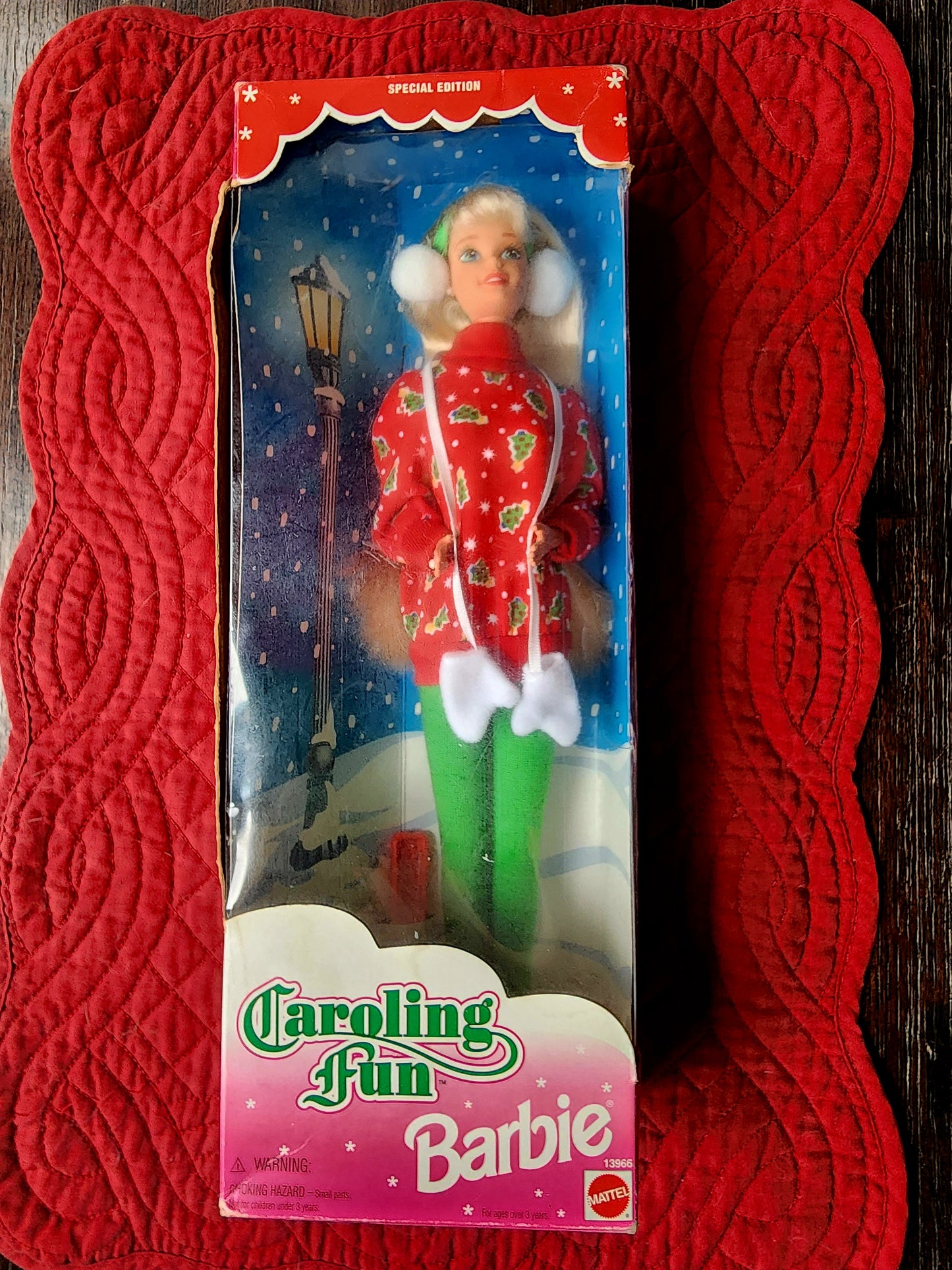 Vintage 1995 CAROLING FUN BARBIE Christmas Special Edition #13966 Sealed NRFB