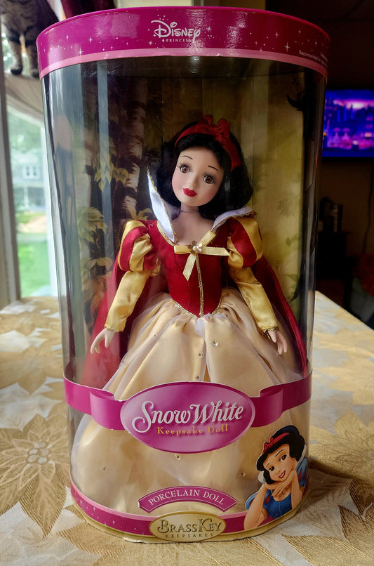 Disney Princess Snow White Brass Key Collectible Keepsakes Porcelain Doll 2004